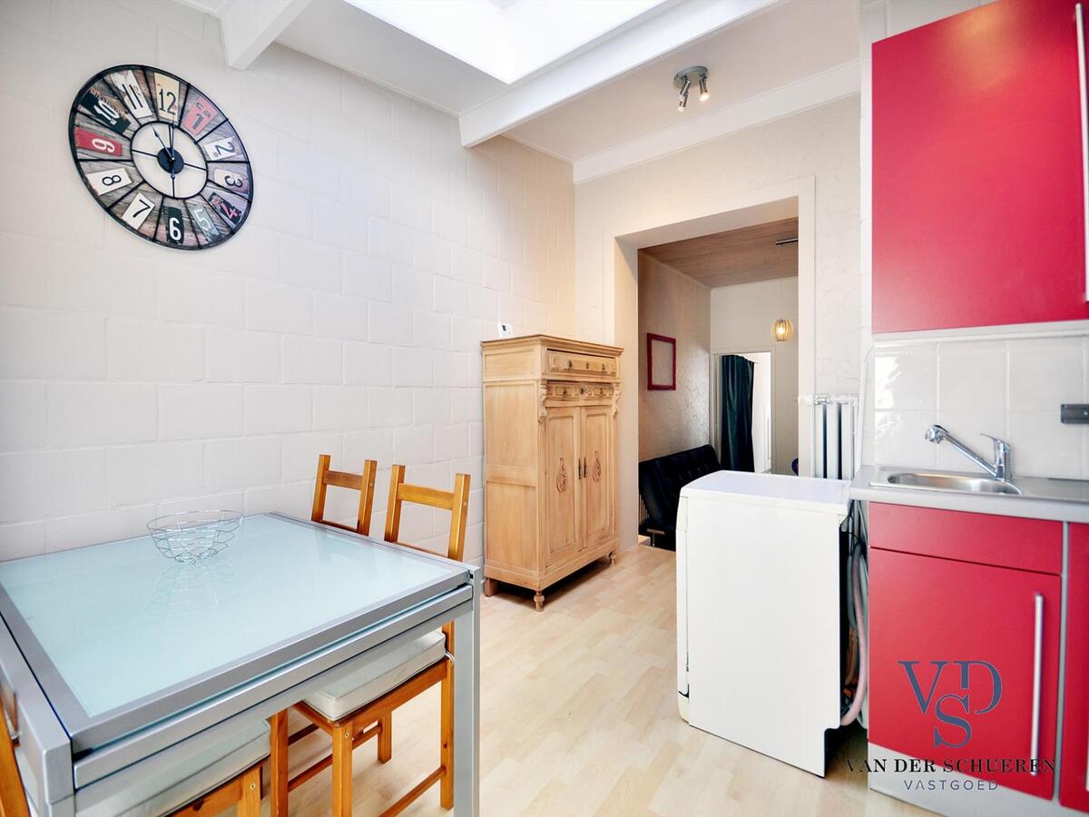 Hippe woning  op amper 350 m van het  UZ !   TOPPER !! 