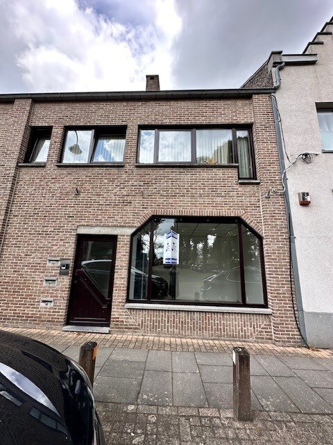 Verhuurd - Commercieel kantoor - Neeroeteren