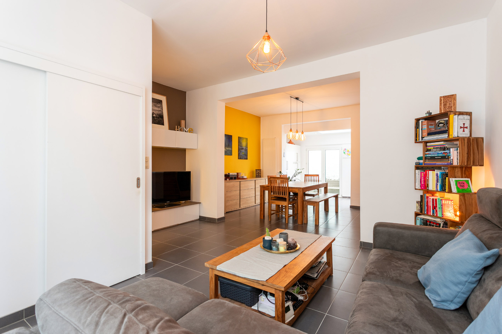 Instapklare woning (EPC B) met 3 slpk, 2 badk en terras te Halle (nabij station) 