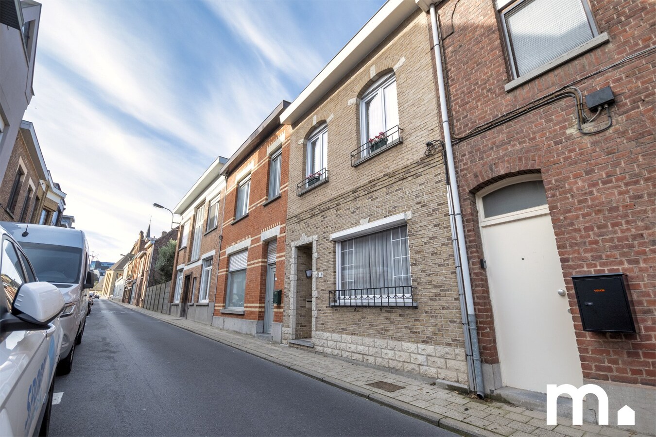 Ideale starterswoning te Zwevegem nabij het centrum met Garage! 