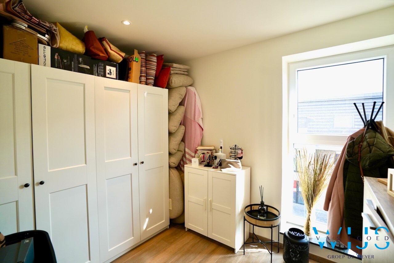 PRACHTIG dakappartement met 4 slaapkamers en 2 terrassen ! 