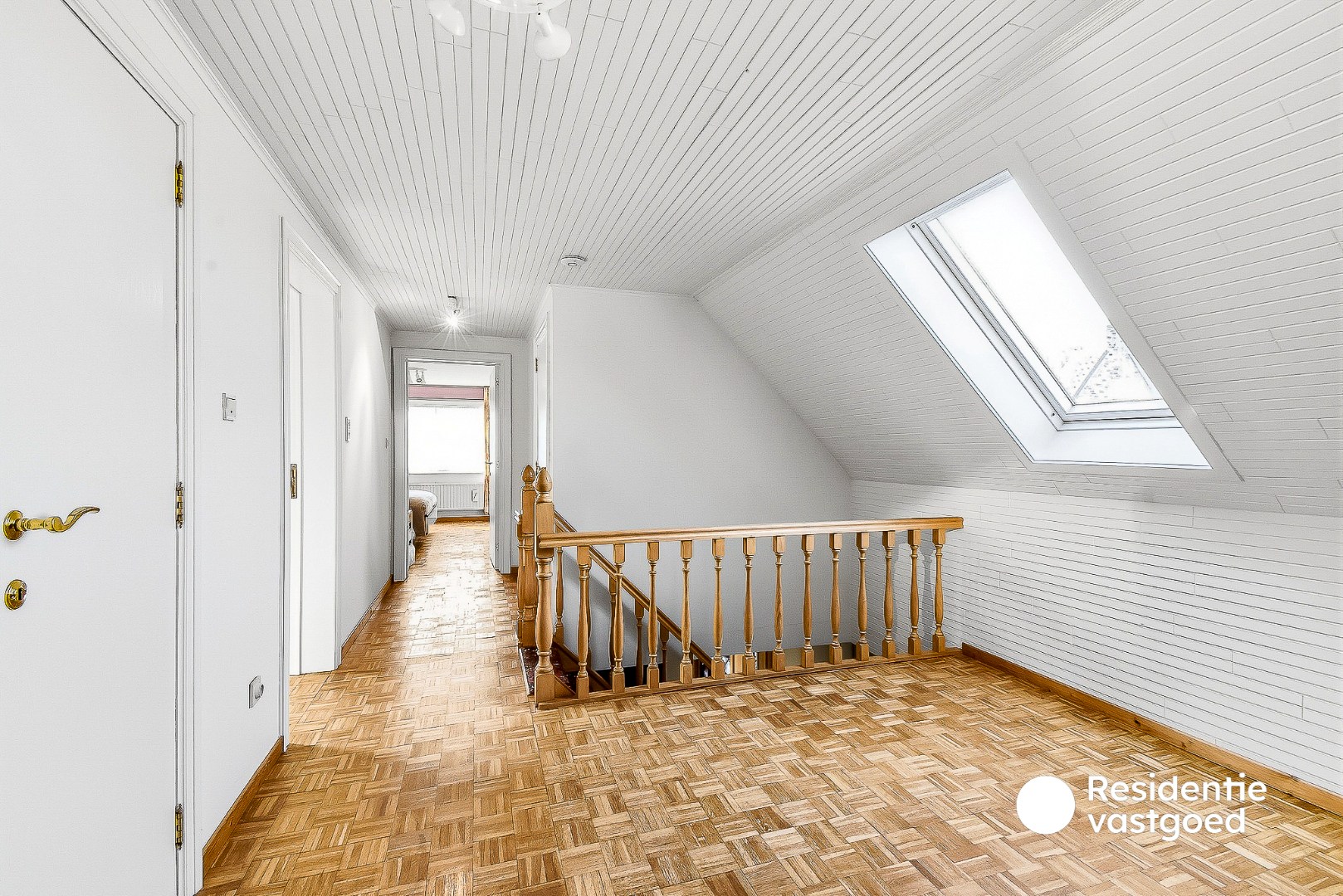 Ruime villa met 4 slaapkamers 