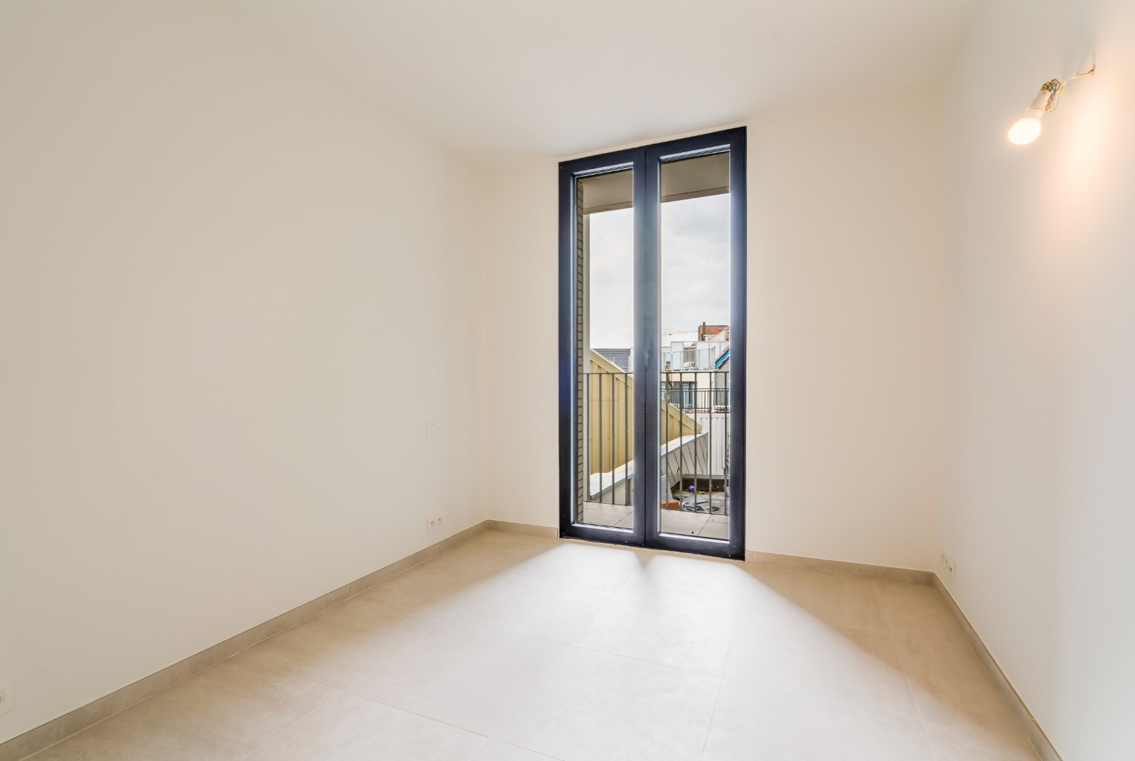 APP. NOUVELLE CONSTRUCTION AVEC VUE SUR LE PORT 