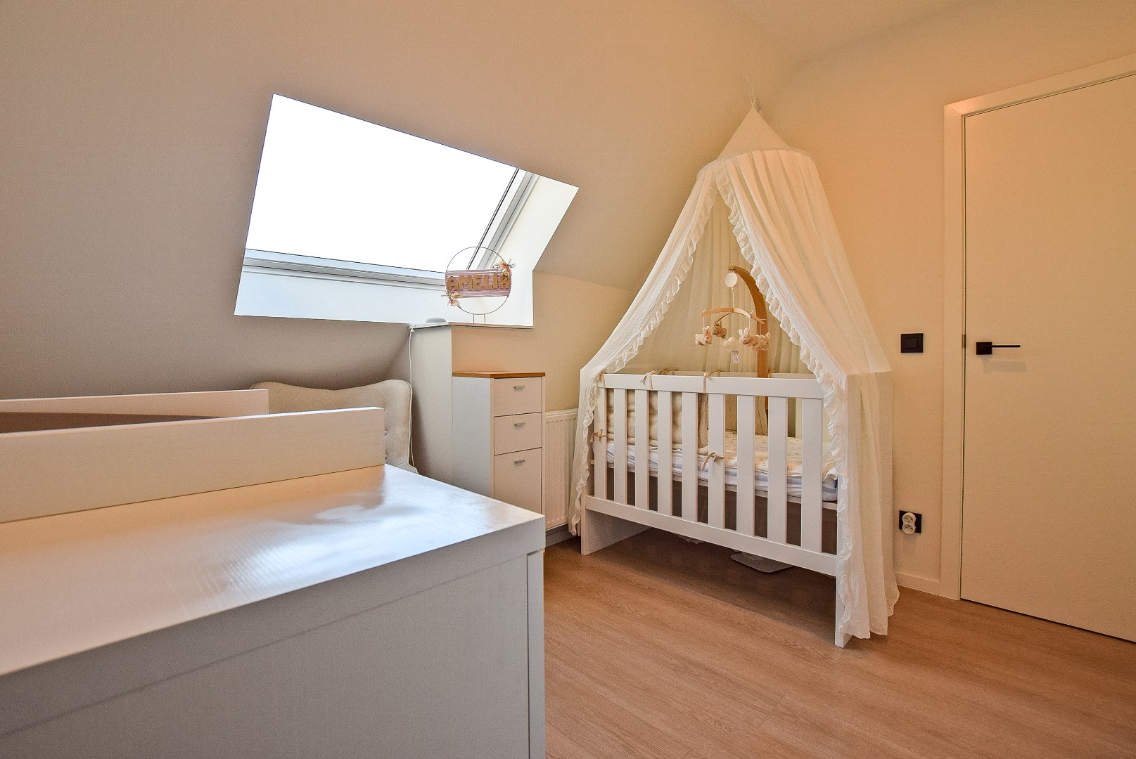 Gerenoveerde energiezuinige woning, gelegen aan de Lo-vaart 