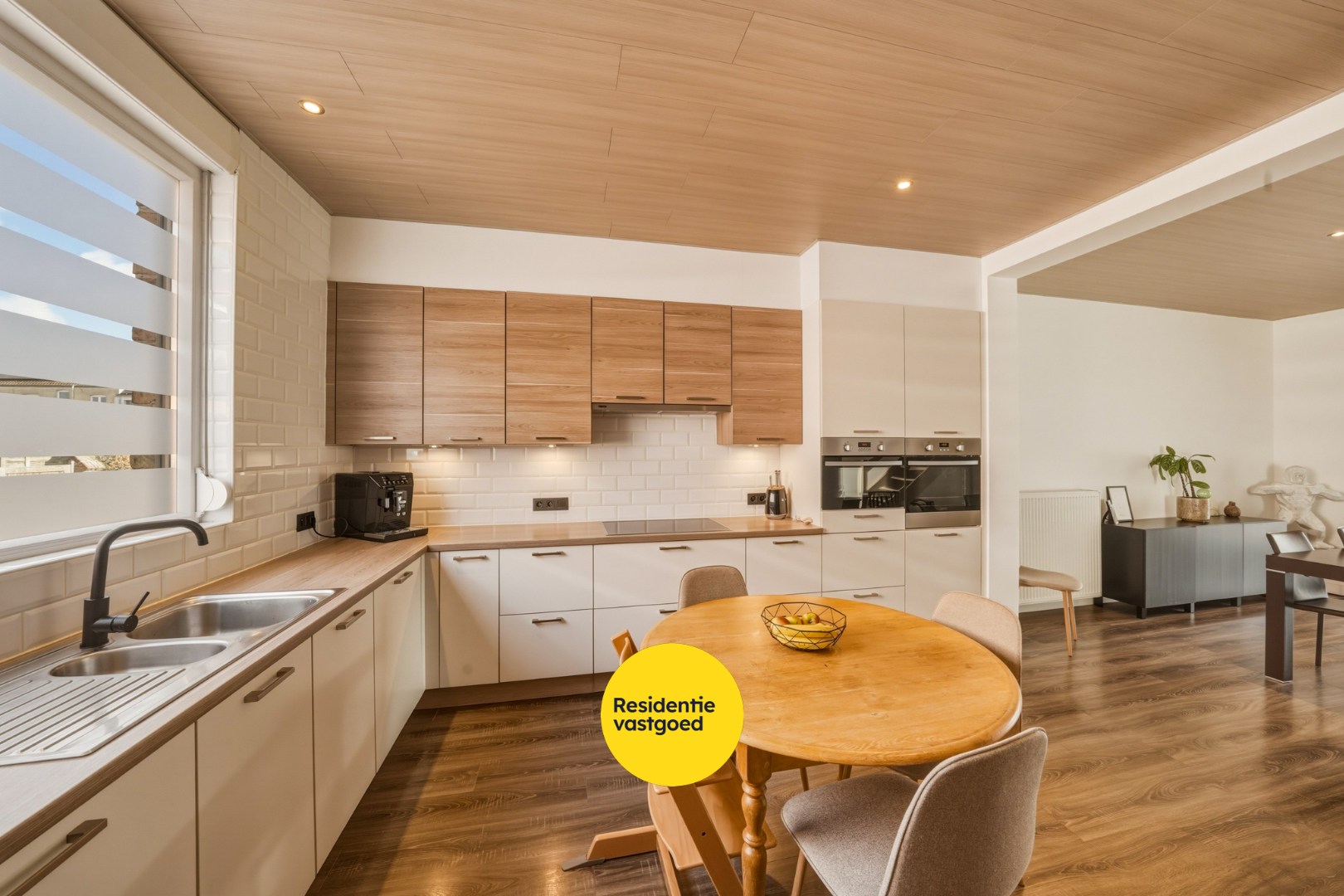 Verrassend ruime gezinswoning met zonnige tuin in Oudenburg 