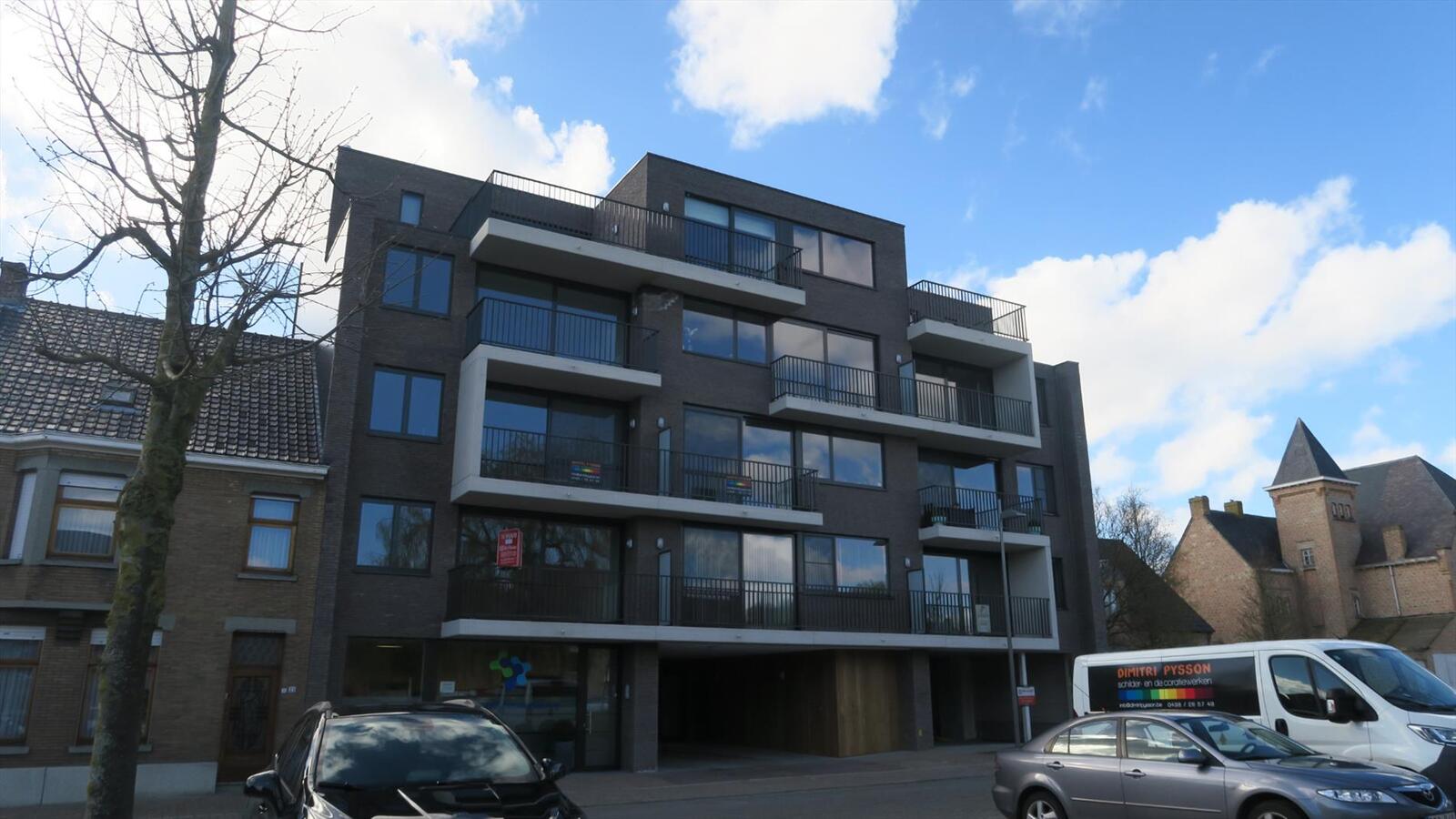 Ruim 2 slaapkamerappartement op de Markt in Houthulst 