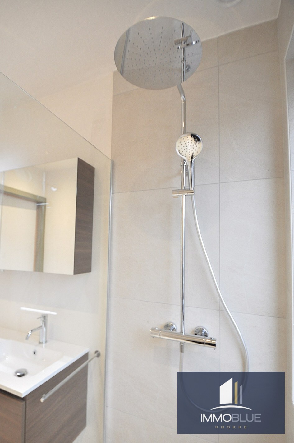 Nieuwbouw: Licht en modern nieuwbouwappartement met terras nabij Duinenwater. 