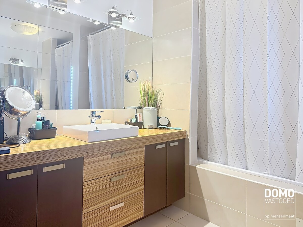 Ruim en Instapklaar gelijkvloers appartement nabij het centrum van Hasselt 