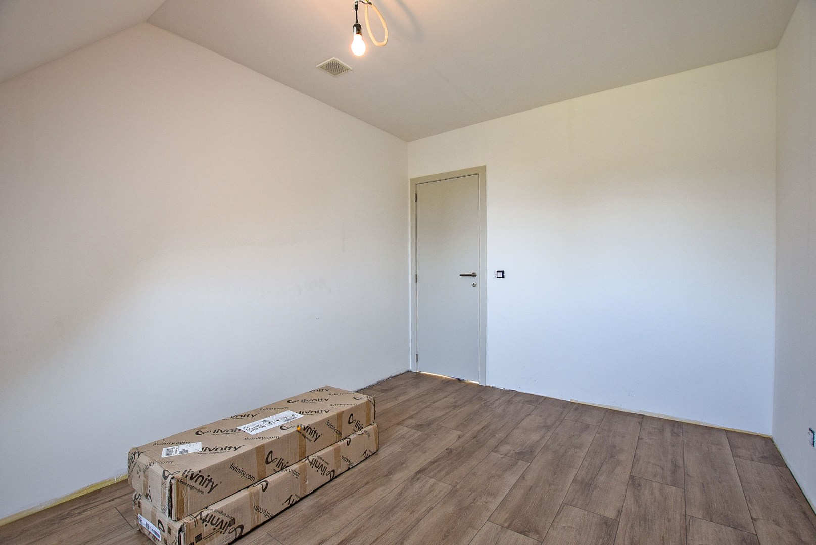 Prachtig afgewerkte nieuwbouwwoning met 4 slaapkamers te Pervijze (Diksmuide). 