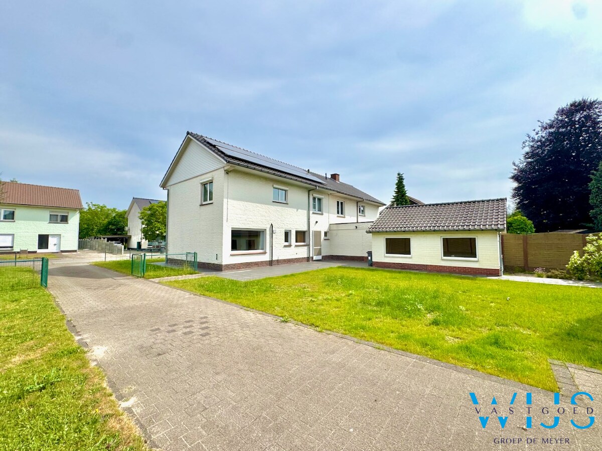 Ideale gezinswoning met 4 slaapkamers te Zelzate ! 