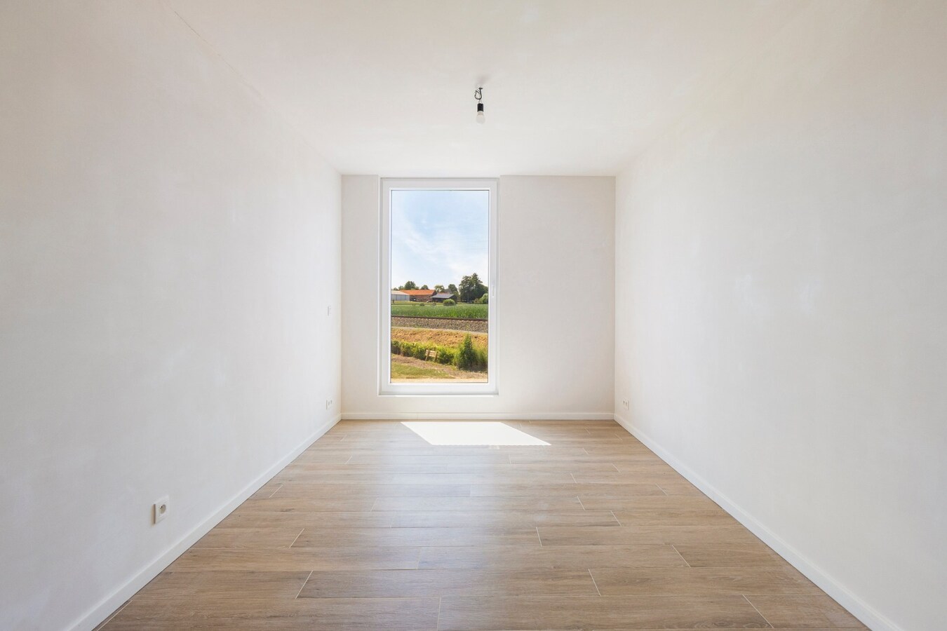 Verkoop onder registratierechten: nieuwe instapklare woning in Etikhove 