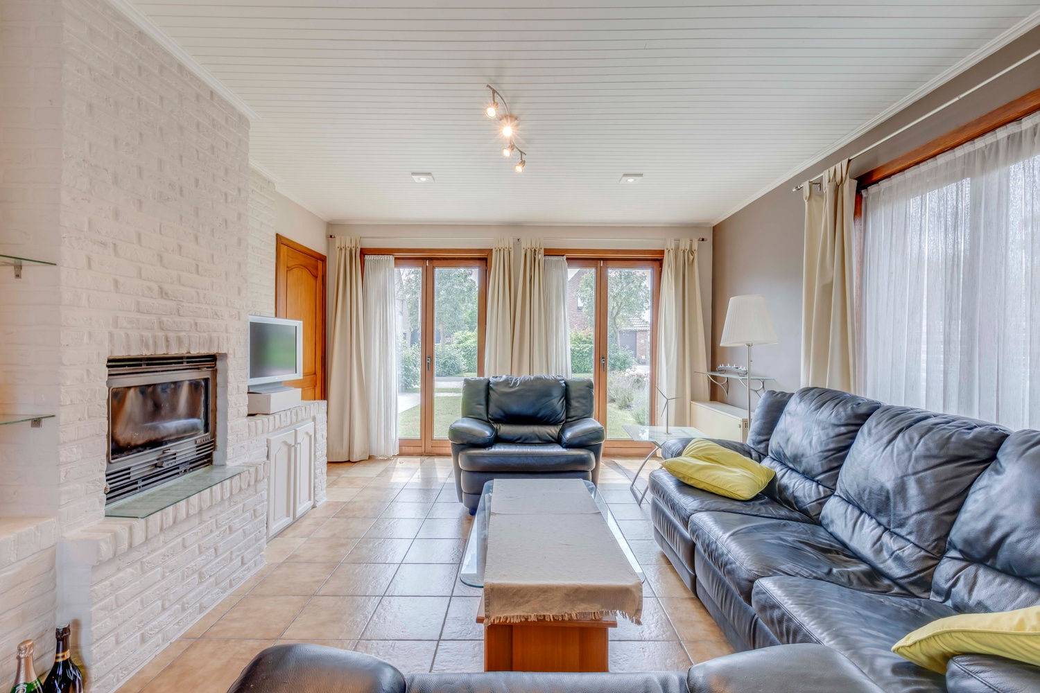 Instapklare half open bebouwing 