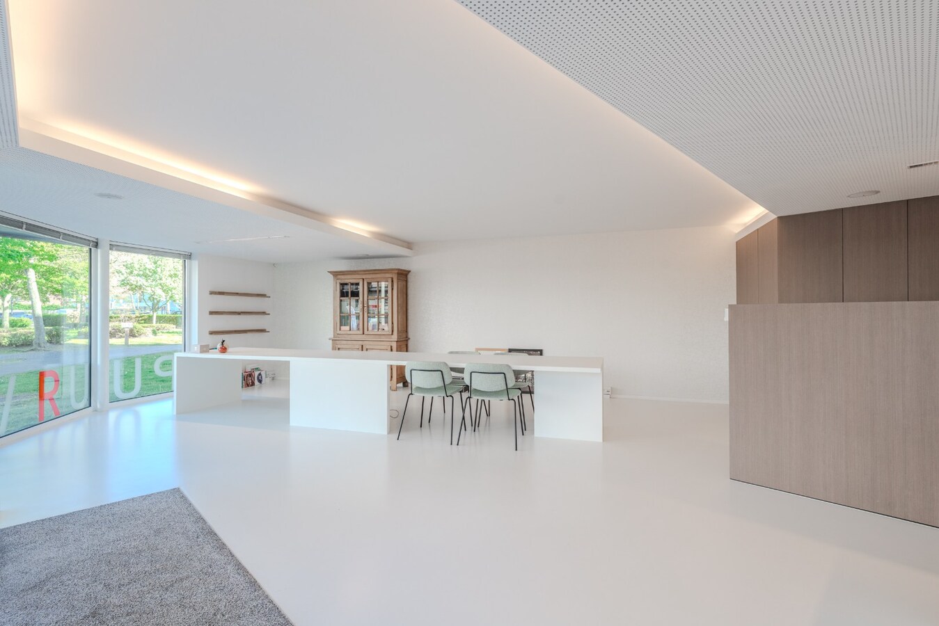 Commercial shop for sale in De Panne