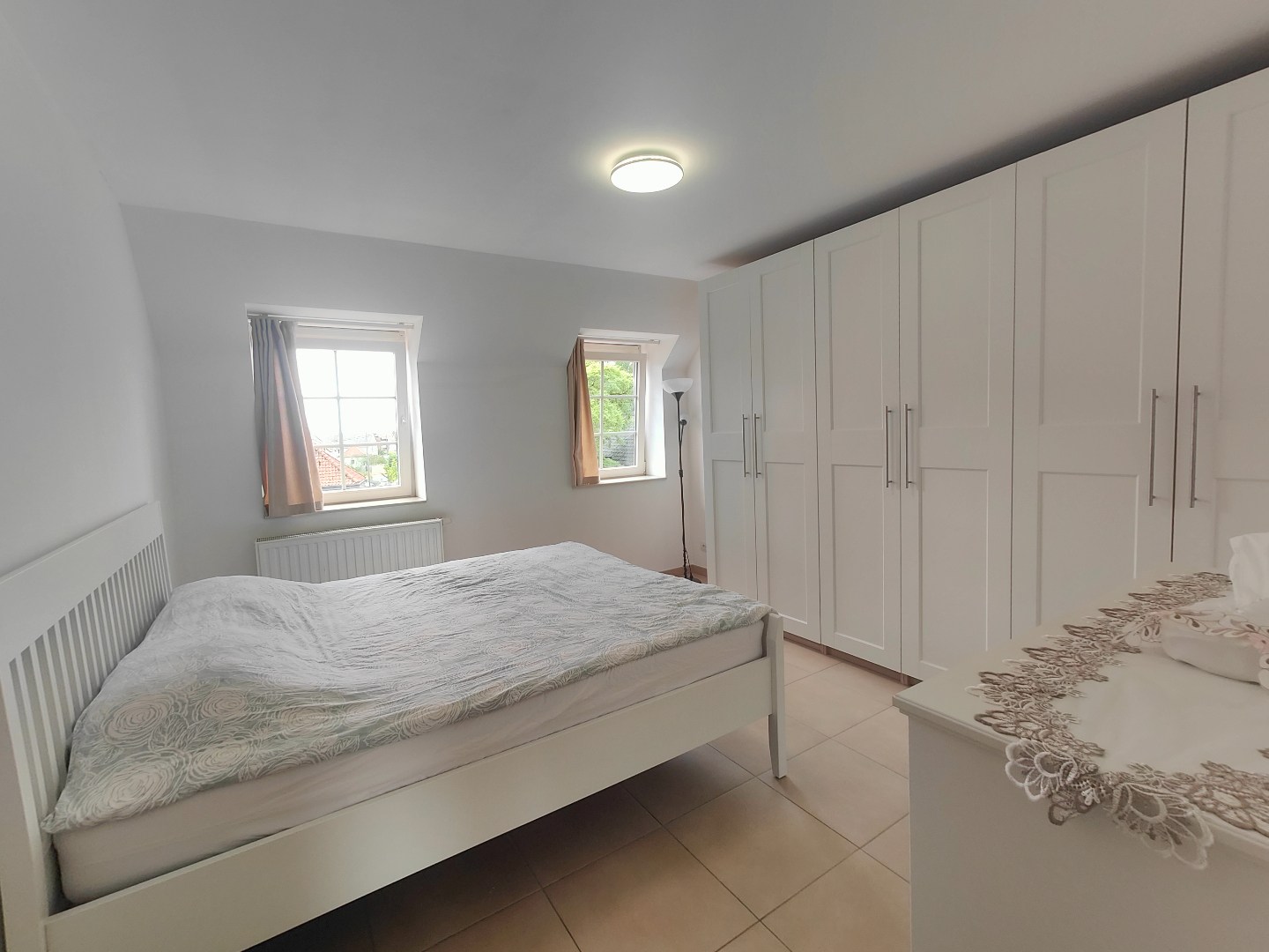 Ruime en centraal gelegen woning in Zeveren. 
