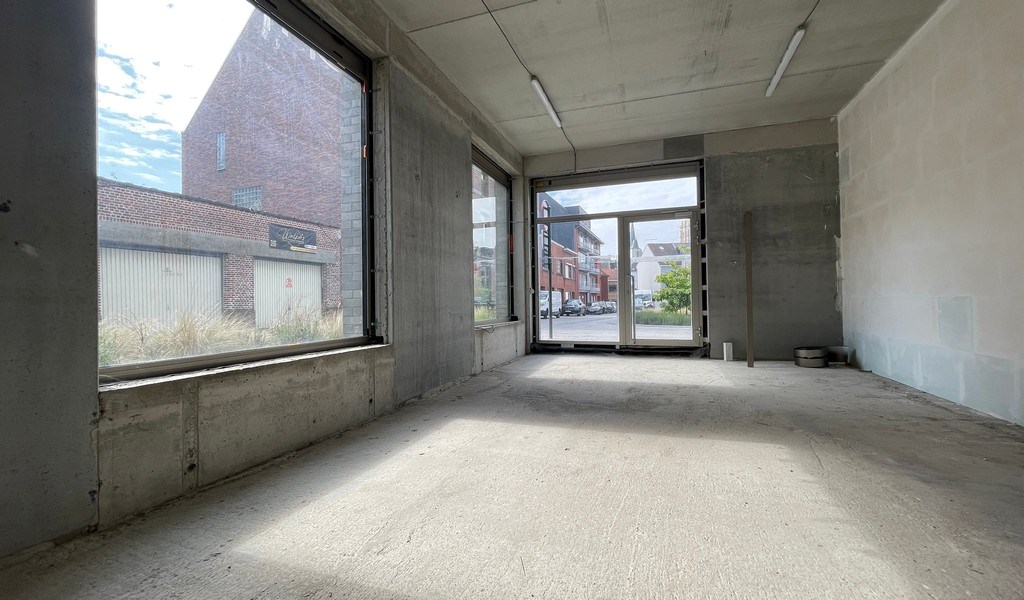 Nieuwbouw casco handelsruimte te koop in Tinelpark te Mechelen