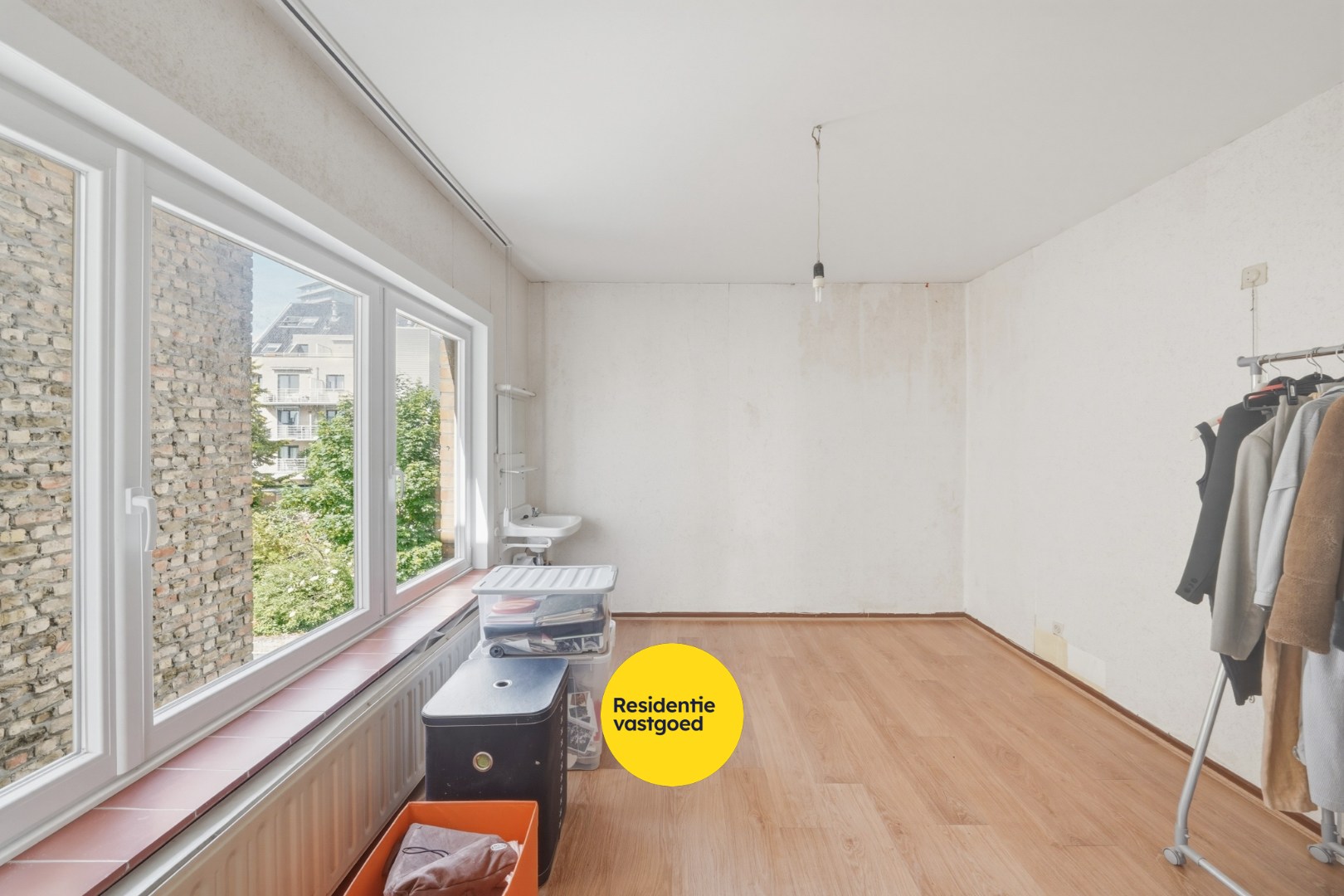 Ruime woning met garage en veel mogelijkheden te Mariakerke (Oostende) 