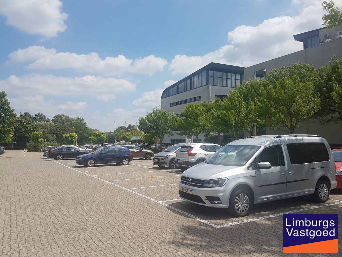 Kantoren - 403 m² - Grote Ring, achterzijde VOKA 