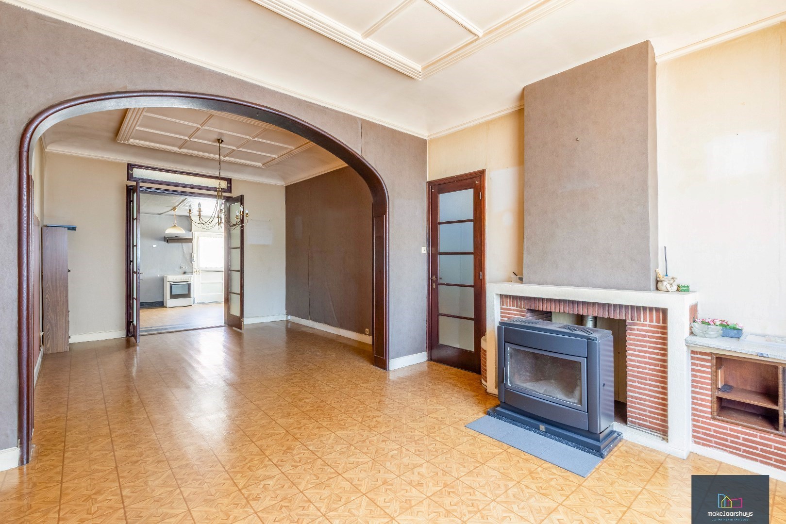 Te renoveren karakterwoning te Gent (Mariakerke) 