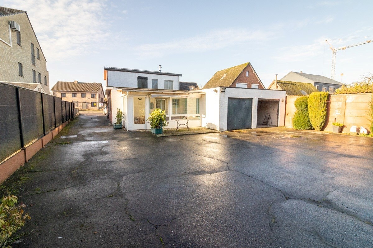 Ruime woning met veel mogelijkheden gelegen te Boekt 