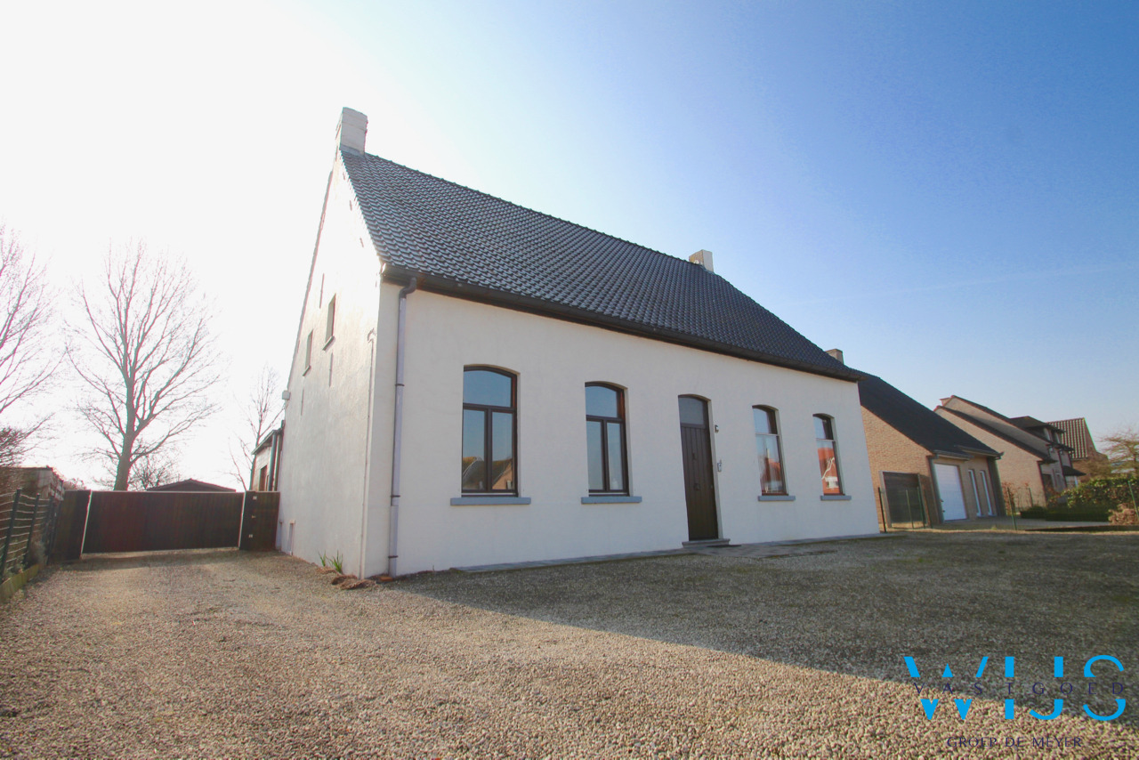 Zeer ruim woonhuis op een ideaal perceel te ADEGEM ! 