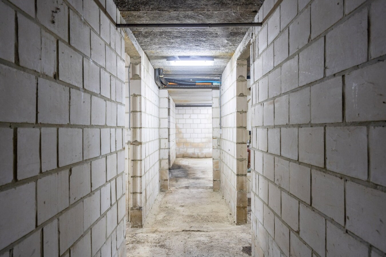 Woning op zeer rustig gelegen en ruim perceel. 