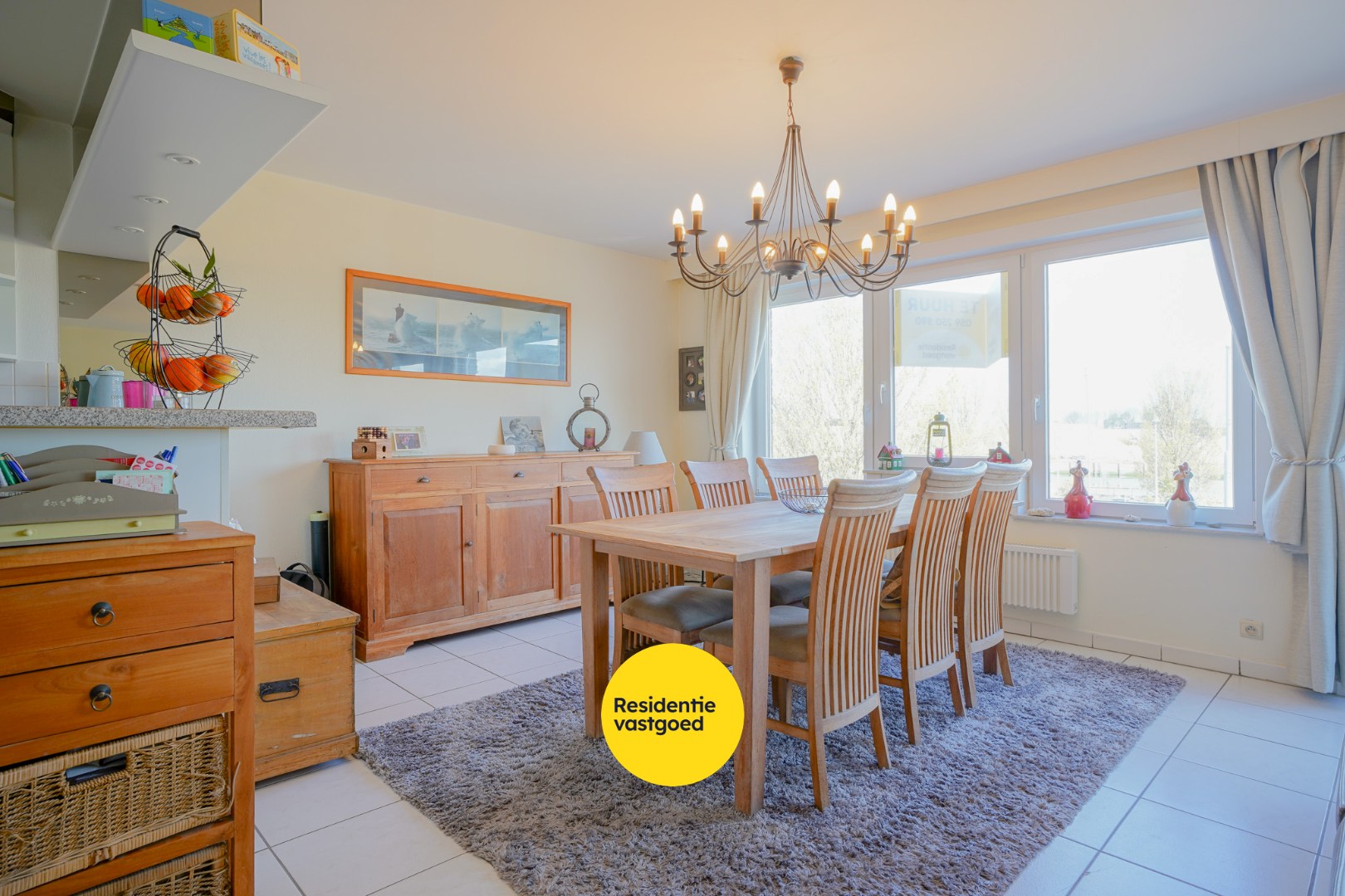 Ruim lichtrijk 2-slaapkamerappartement te huur gelegen op de Visserskaai te Nieuwpoort Stad. 