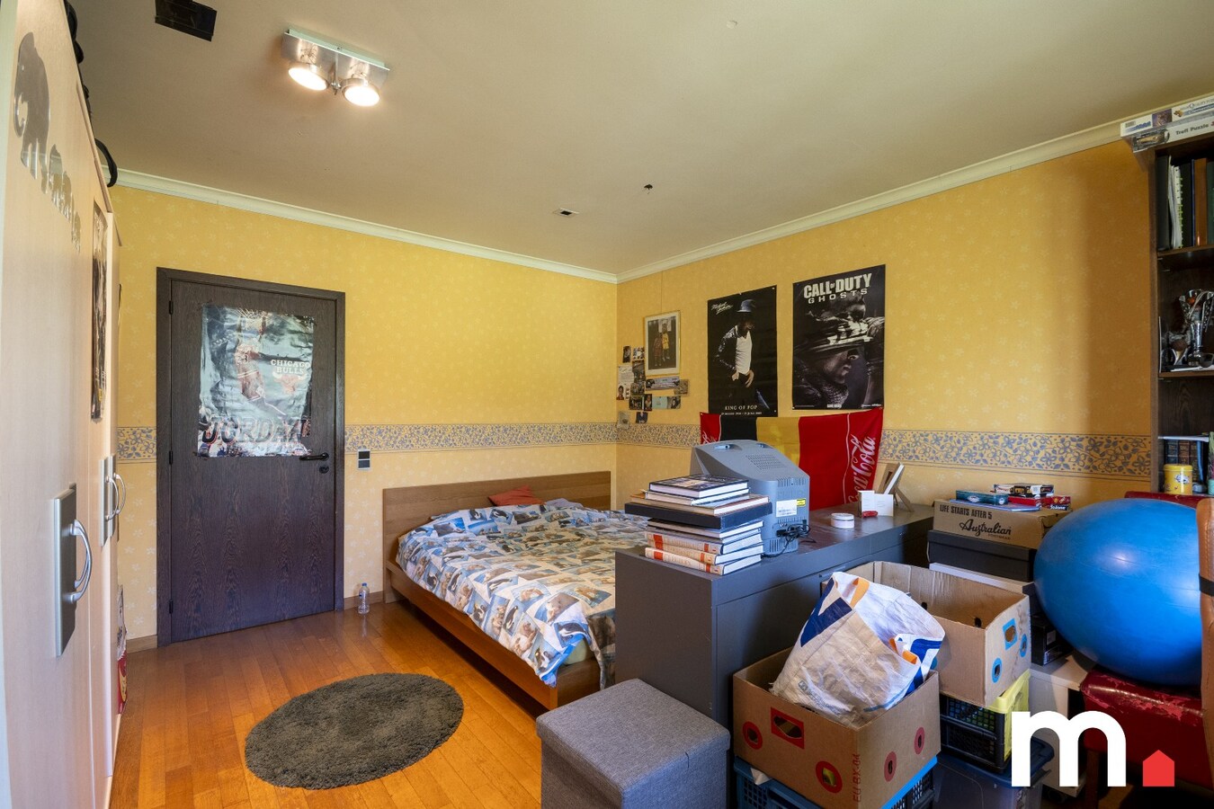 Unieke Villa te Roeselare op 2258m² met 28 zonnepanelen en 432m² bewoonbare oppervlakte! 