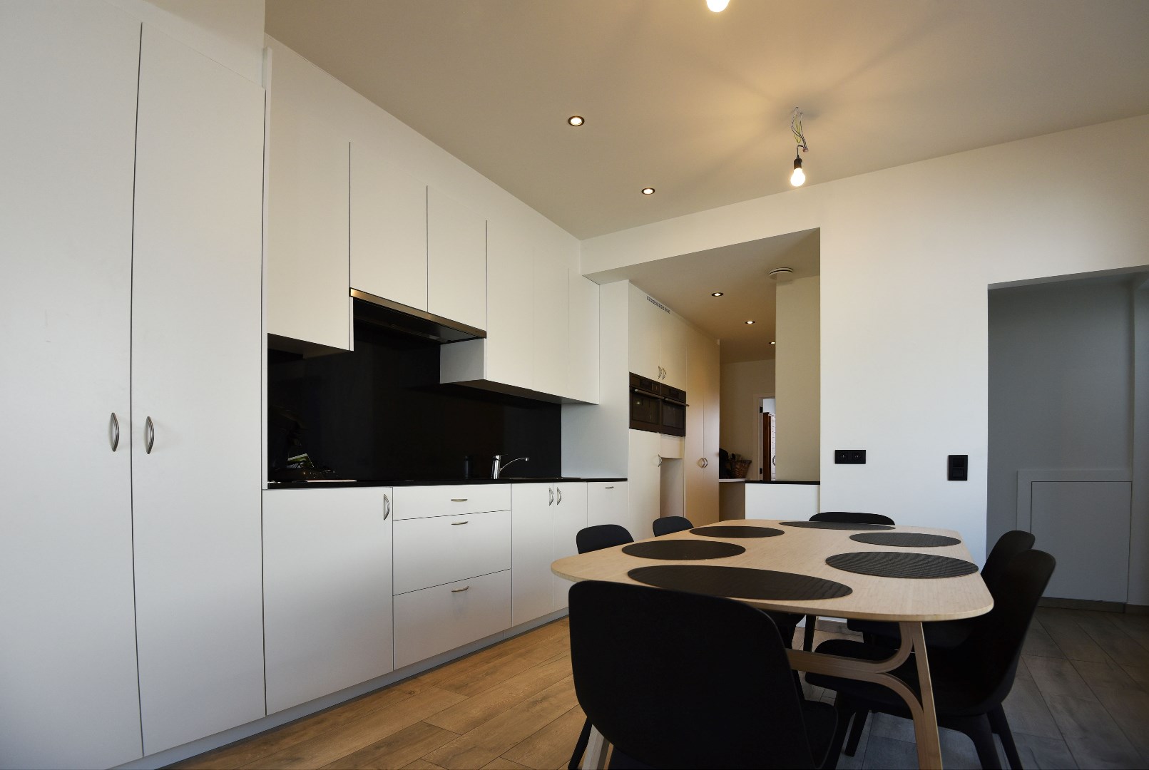 Gelijkvloers 1 slpk app. met terras en garage te centrum Maldegem 