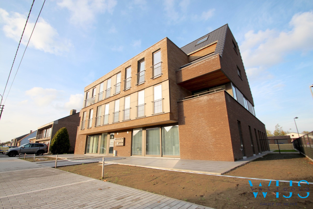 Prachtige duplex + garage in het rustige landelijke OOSTEEKLO 