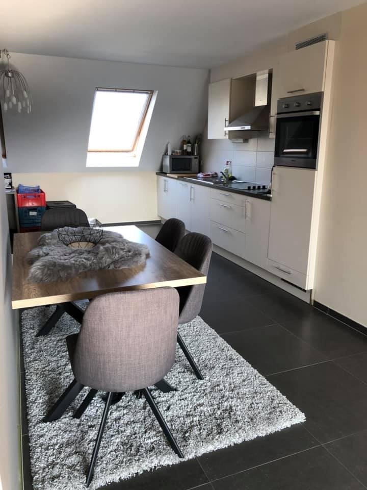 Duplex appartement met 2 slpks, terras en garage te Maldegem 