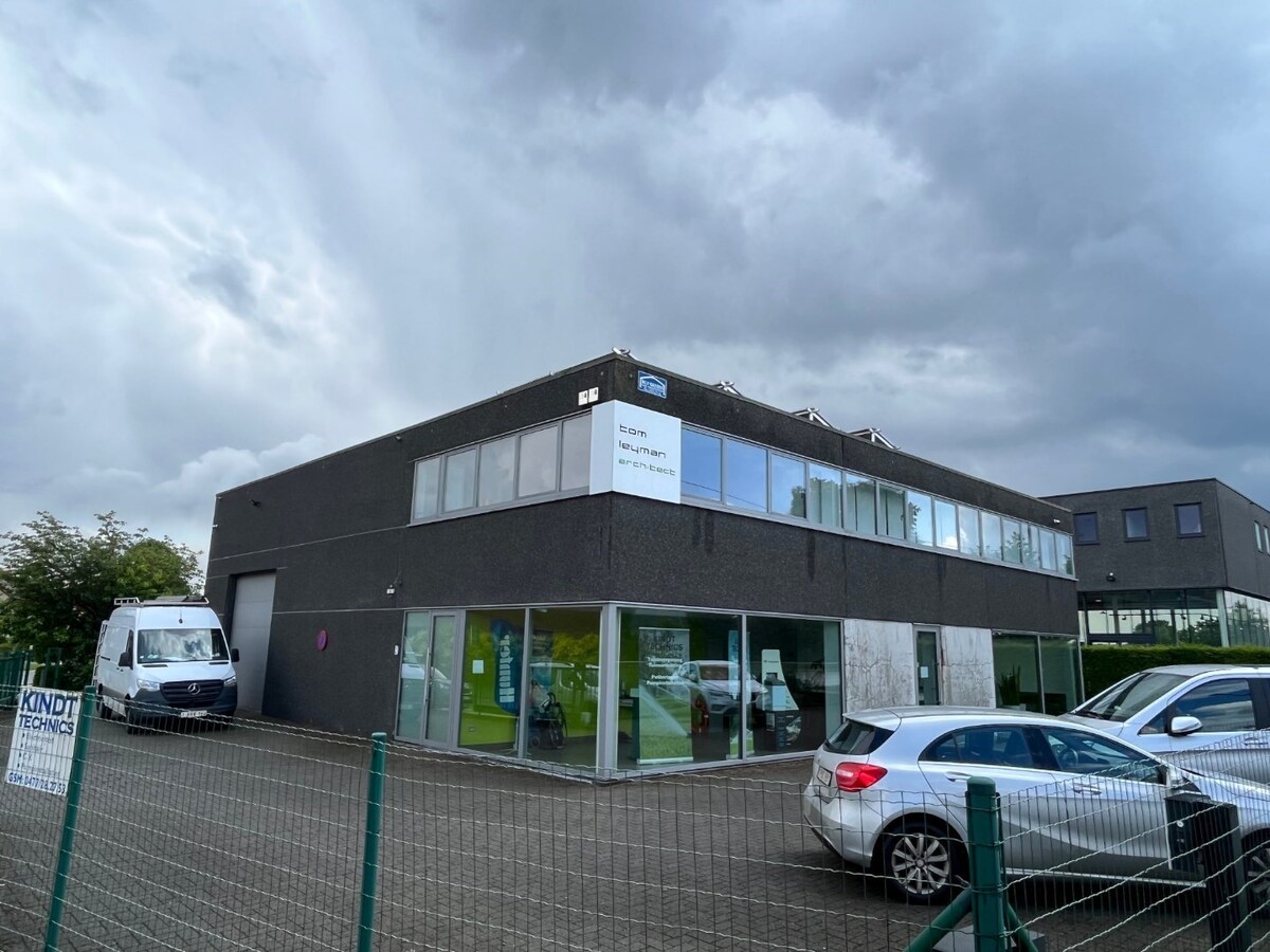 Kantoorruimte op commerciële TOP-ligging 