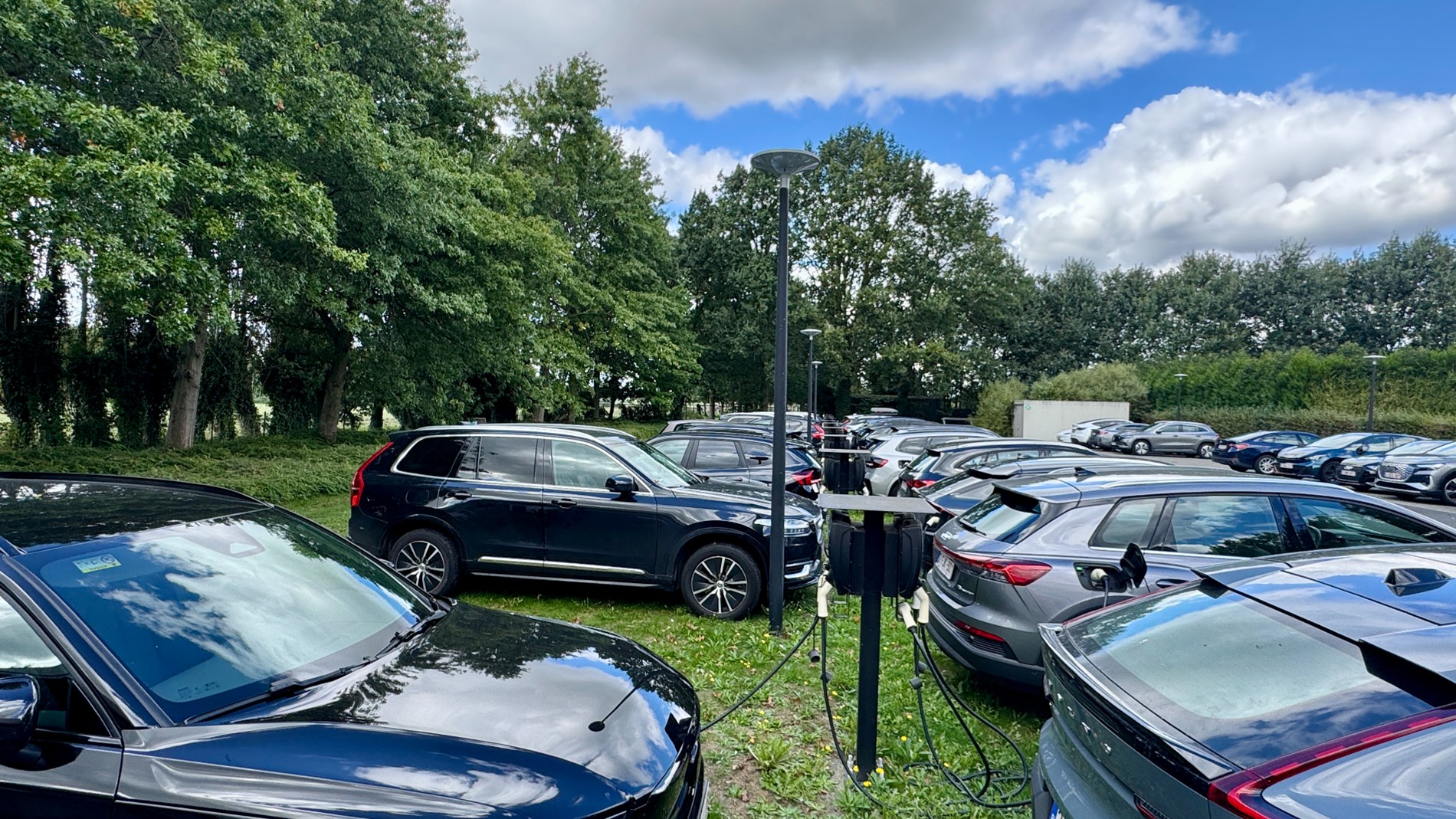 Gerenoveerde kantoren te huur aan N70 in Lochristi