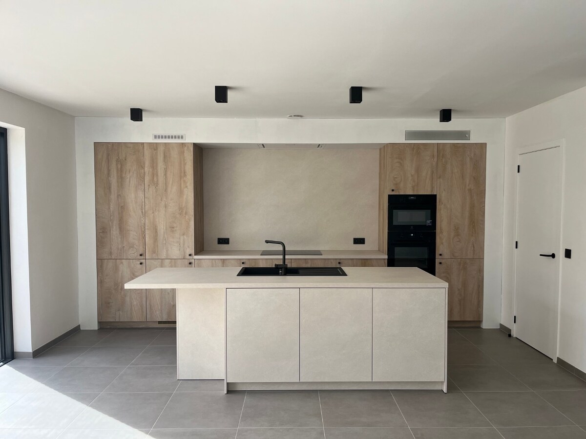 Nieuwbouwwoning in landelijke hoevestijl 