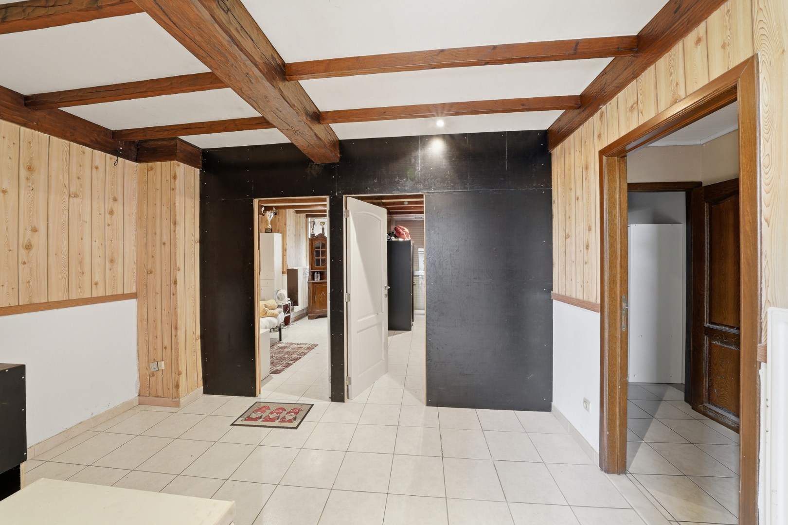 Ruime woning met veel mogelijkheden te Oostende 