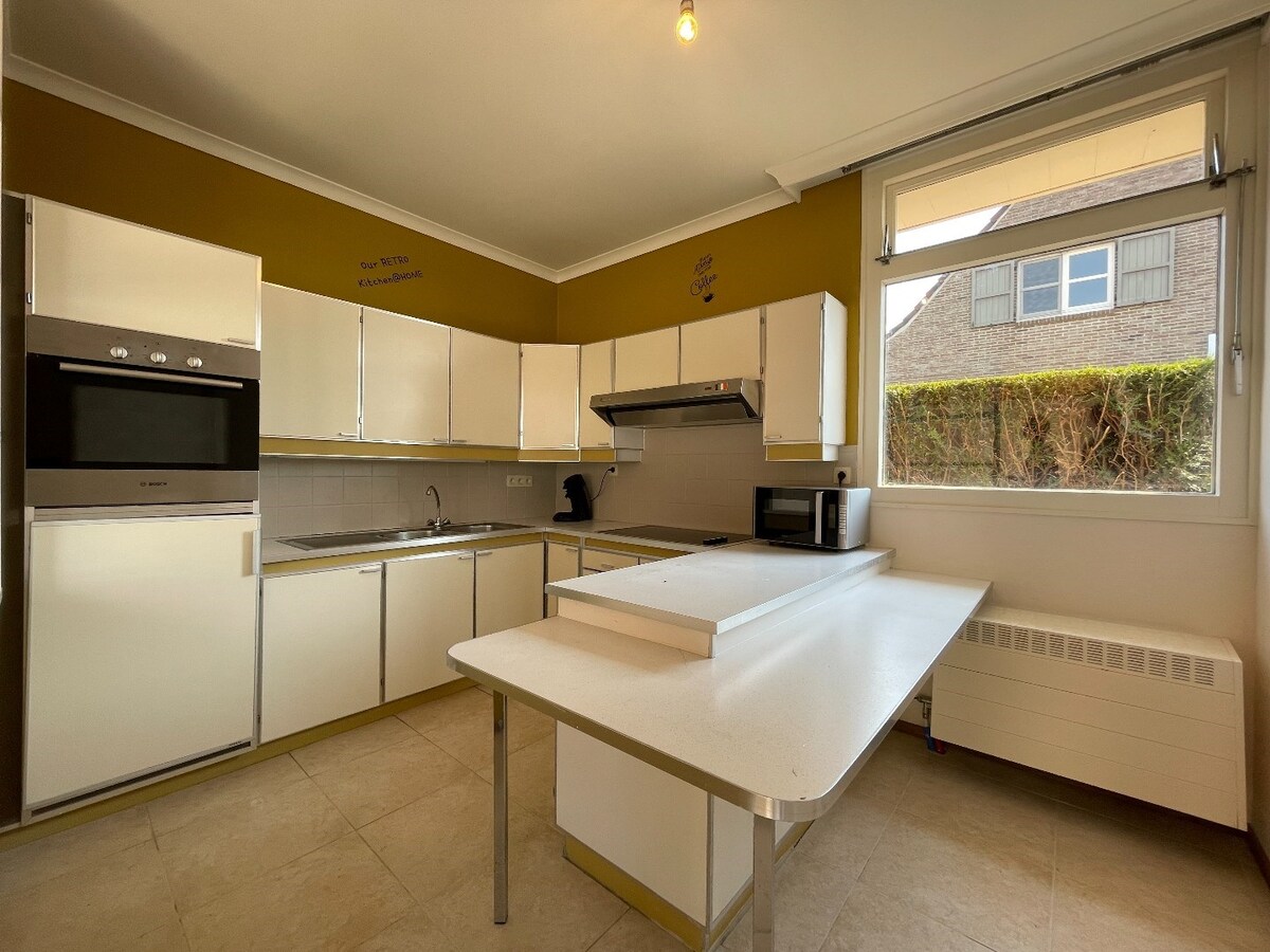 "Ruime open bebouwing met prachtige tuin in Lummen - 3 slaapkamers, bureauruimte en 1 badkamer" 