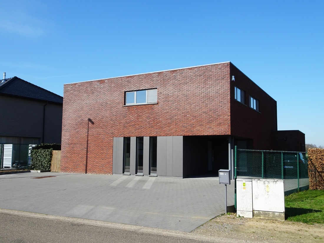 Verkocht villa - Neeroeteren
