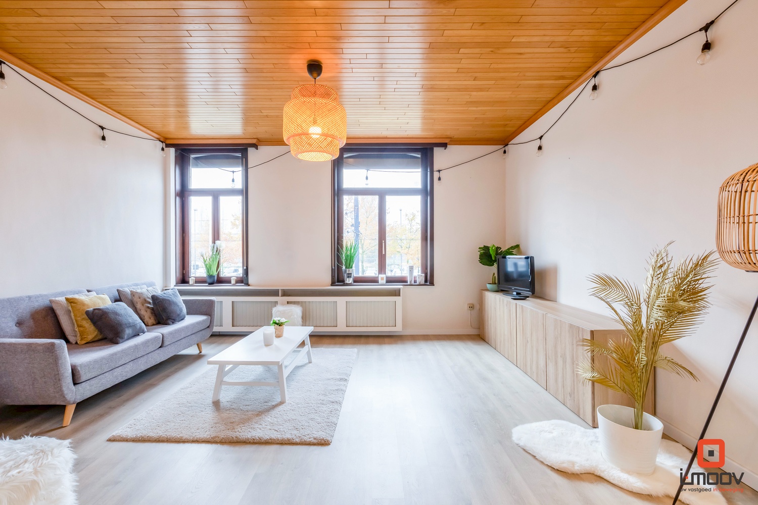 Charmante en lichtrijke bel-etage woning 