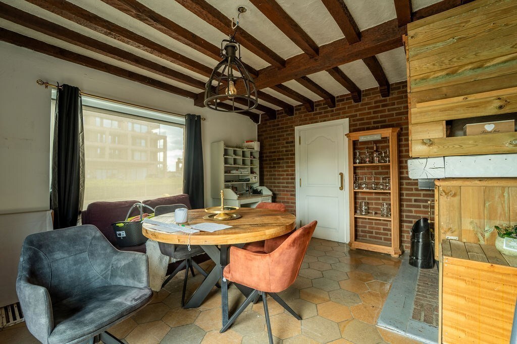 RUIME GELIJKVLOERSE WONING MET 3 SLAAPKAMERS, GARAGE EN RUIME TUIN TE HASSELT (KERMT) 