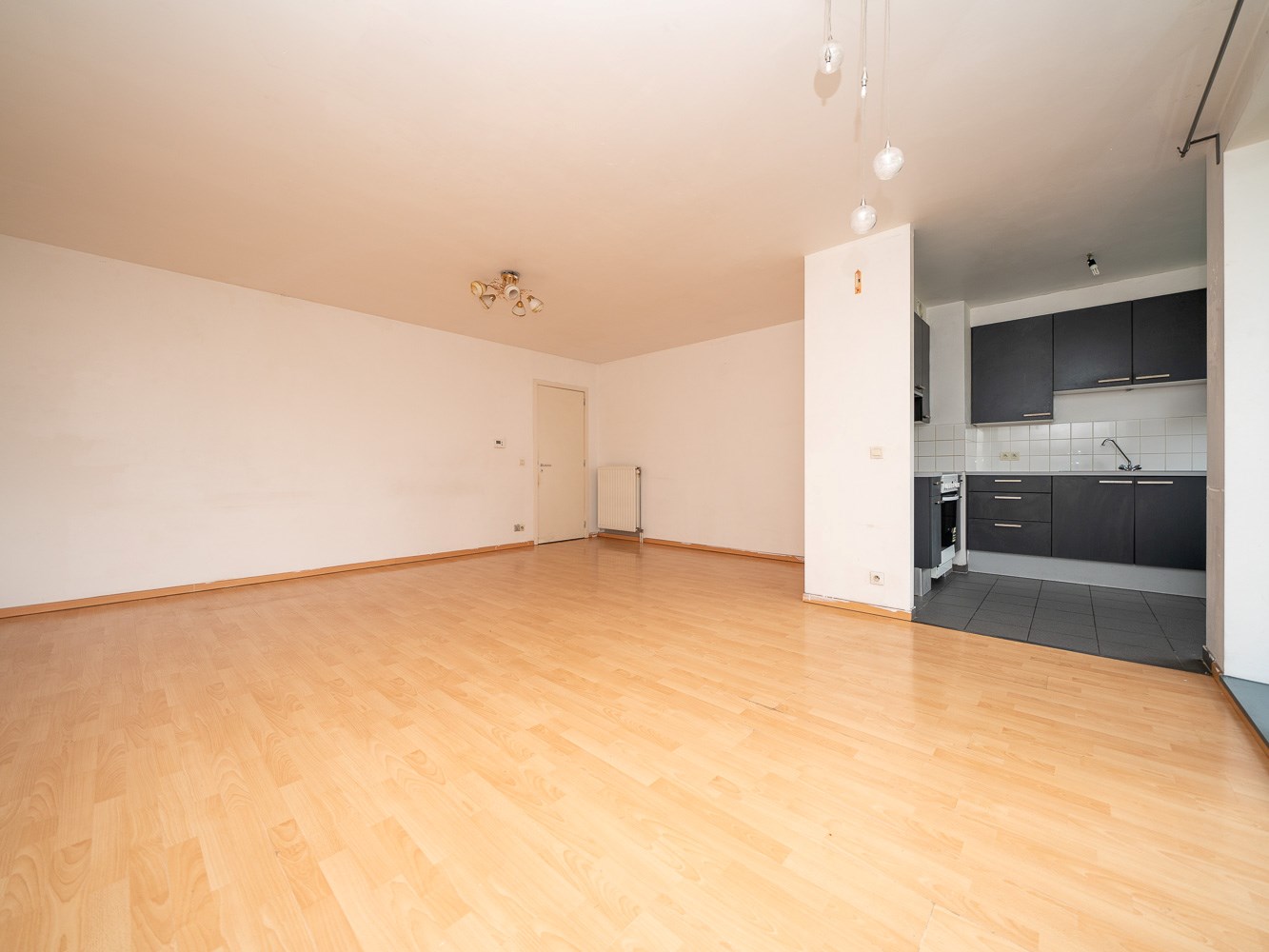 Recent 2-slaapkamer appartement met kelder 