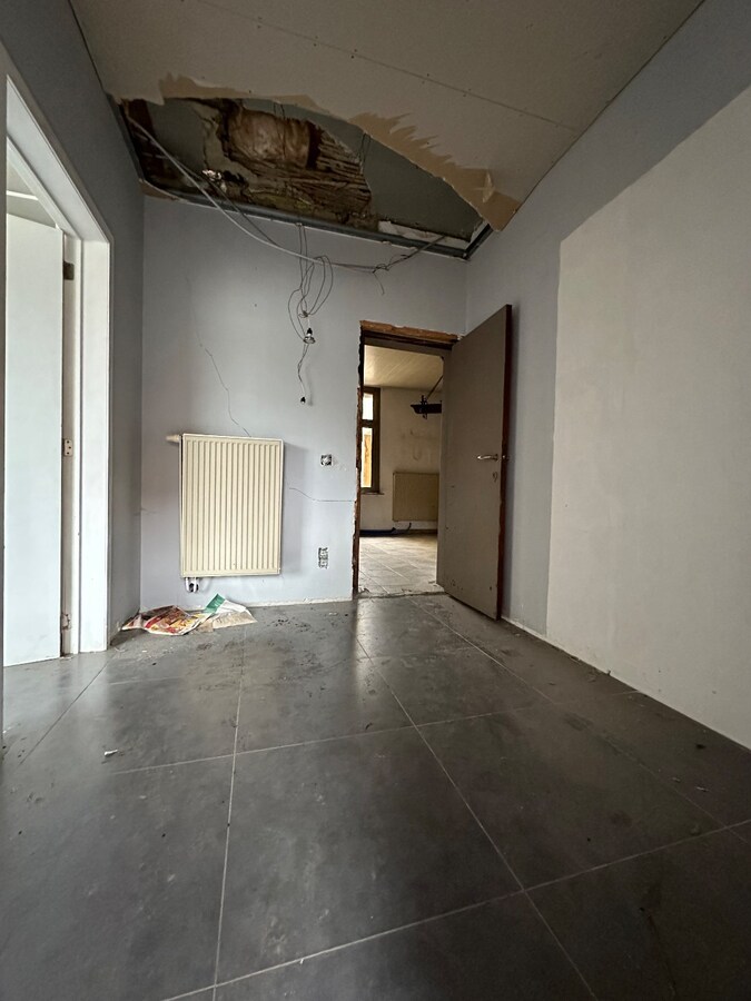 Te renoveren woning te Vladslo 