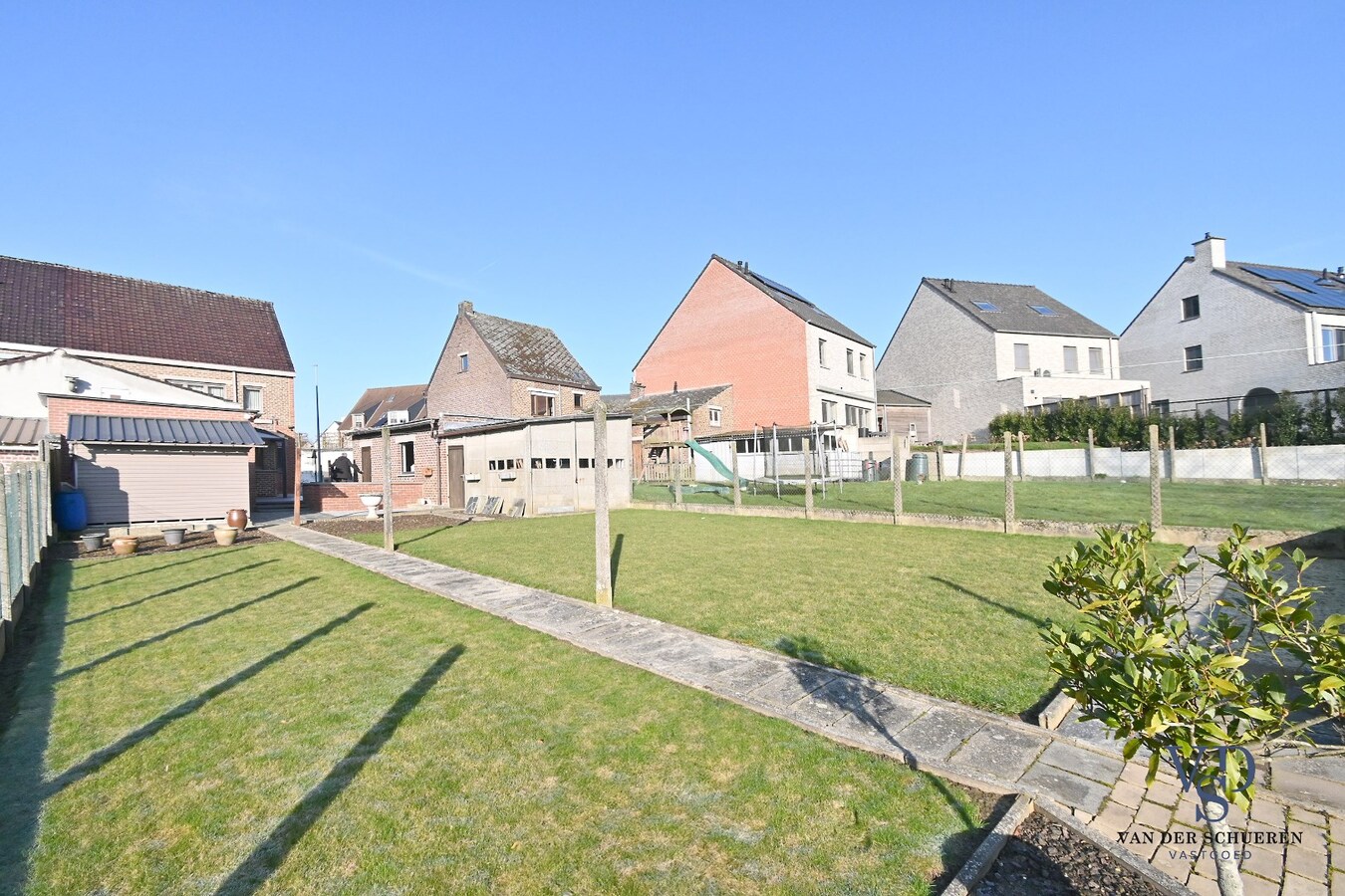 Ruime Half Open Bebouwing 