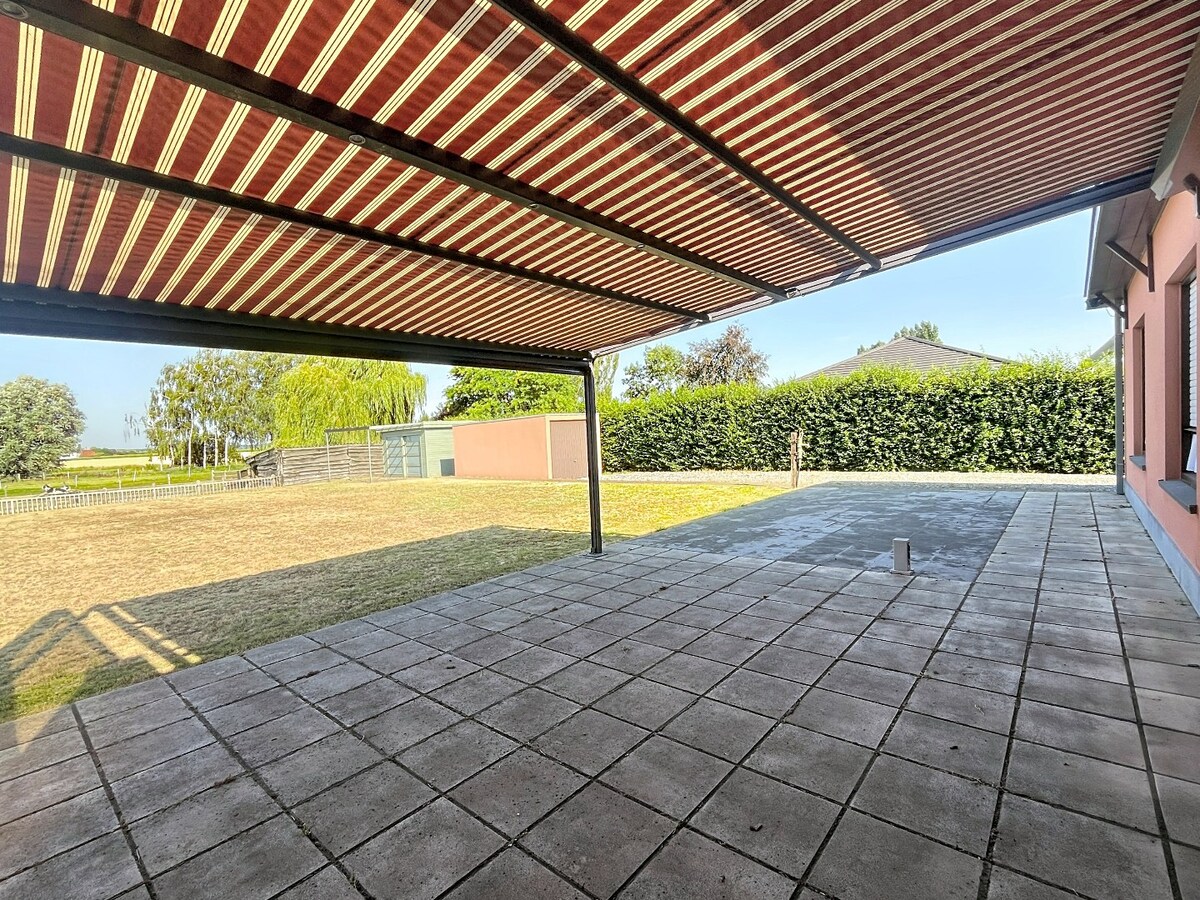 TWEE SLAAPKAMER BUNGALOW TE LIEVEGEM! 