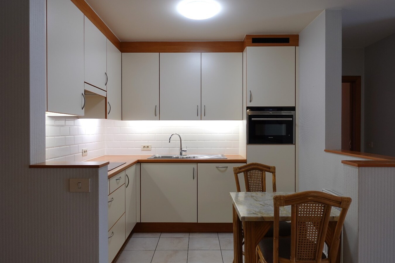 Ruim appartement te koop in Residentie Permeke op een uitstekende locatie te Jabbeke 