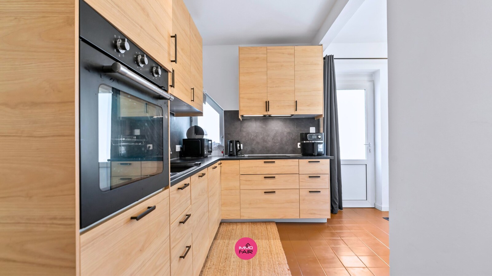 Instapklaar, gelijkvloers appartement met 2 slaapkamers 