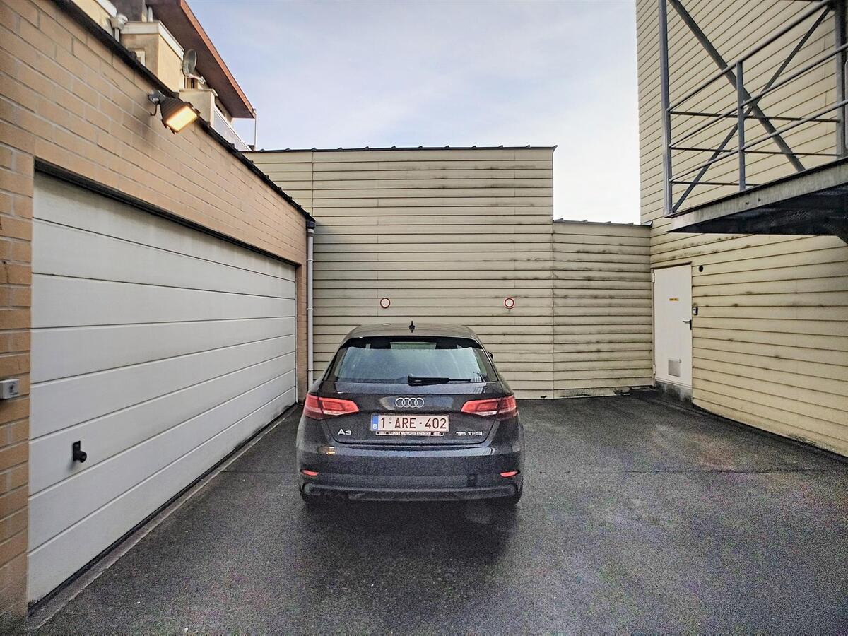 Dubbele garagebox met extra parkeerplaats nabij de Kursaalstraat - Heist 