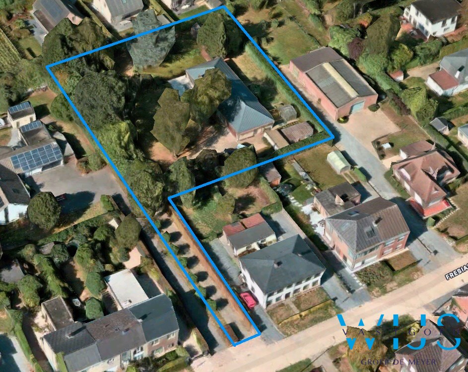 Schitterend woonhuis op een fantastisch perceel van 2859 m² te Drongen ! 