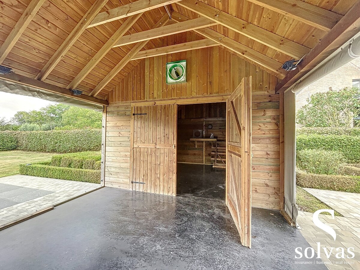 Ruime villa met prachtige tuin! 