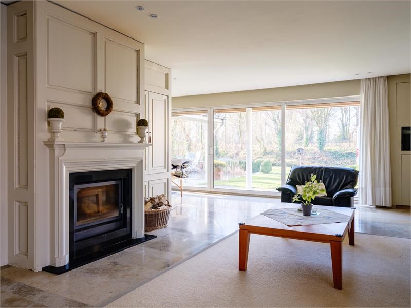 Tijdsloze villa in één van de mooiste villawijken van Roeselare 