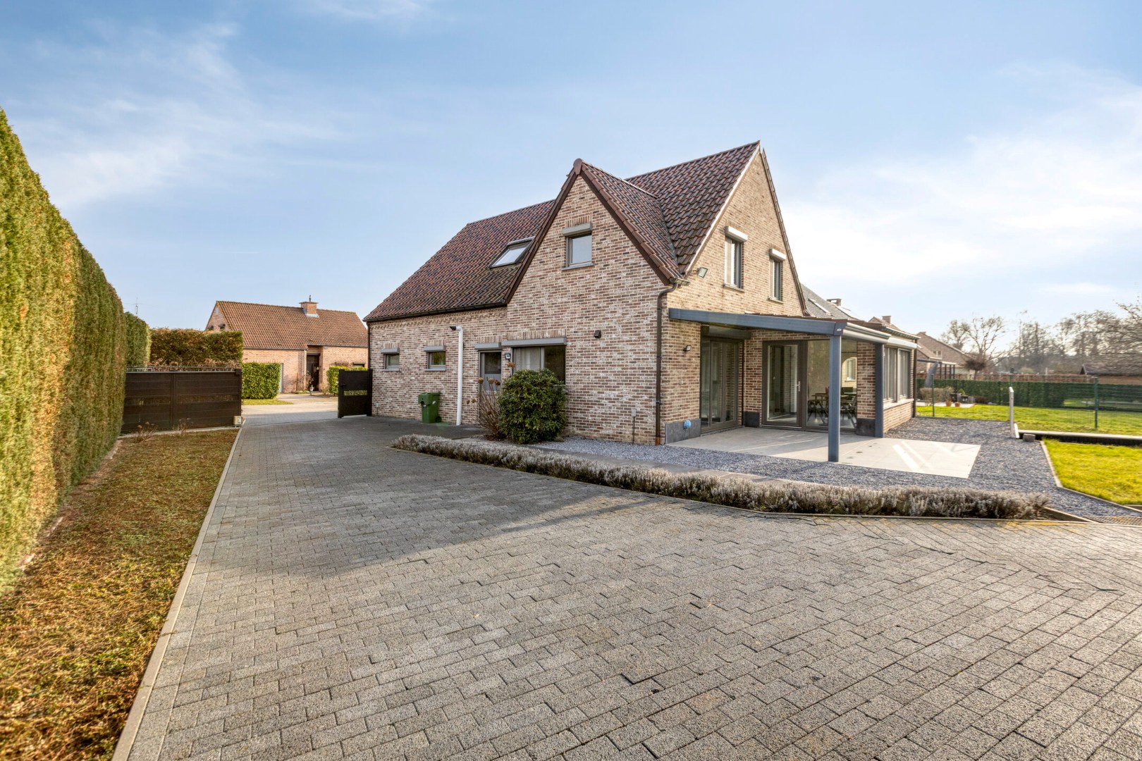 inrit en achtergevel