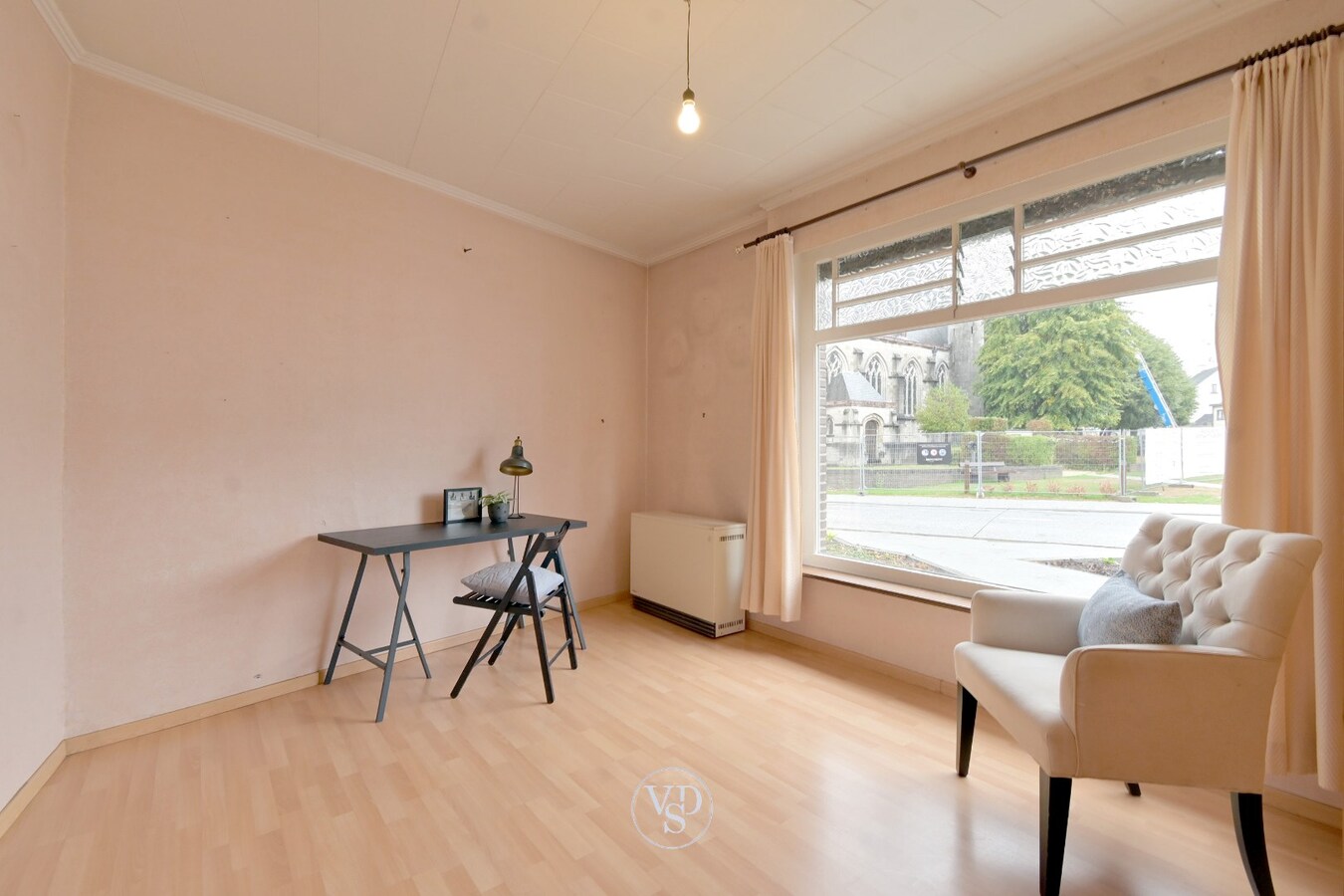 Karaktervolle herenwoning in centrum Asper. 